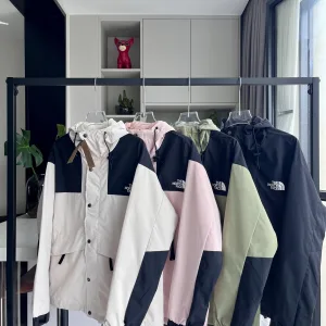 AAA The North Face Outerwear Green Autumn Patch