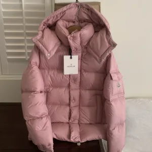 AAA High Quality Mani Down Jacket Red Goose Duck Nylon Zippered Pocket