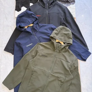 High Quality Mammut Coat Red Softshell Fabric Suitable For All Seasons Adjustable Drawstring Urban Commuting Overlock Stitching Zippered Pocket