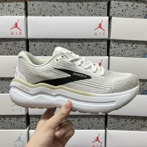Reps Brooks Running Shoes