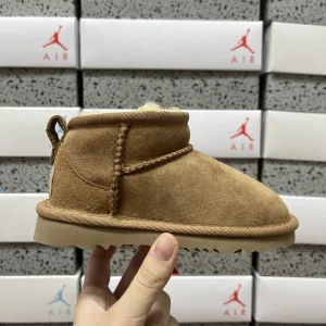 High Quality Luxury Ugg Ruler Red