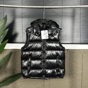 High Quality Reps Moncler Down Jacket Red Wool Feather Duck Nylon Fabric Smooth To The Touch Winter Zippered Pocket
