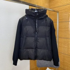 Luxury AAA Canada Goose Outerwear Red Down Nylon Knitted Fabric Relaxed Fit Patch