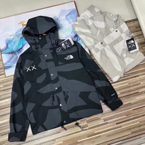 Luxury Reps North Outerwear Red Male Female Gore-Tex Down Waterproof Membrane Outdoor Functionality Winter Embroidery Zippered Pocket