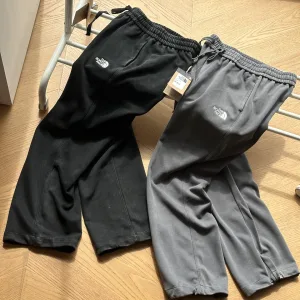 Luxury The North Face Trousers Black Cotton Relaxed Silhouette