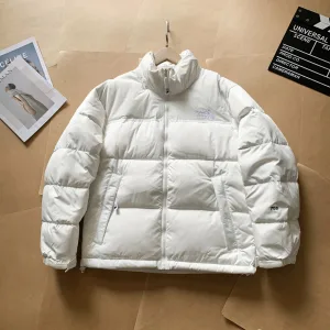 AAA Super Clone North Outerwear Red Feather Duck Down Nylon Fabric Rock Climbing Spring Embroidery