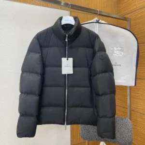 Designer Super Clone Moncler Down Jacket Red Goose Nylon Fabric Even Stitching
