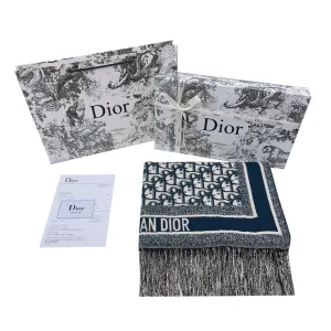 AAA Dior Shawl Red Wool Cashmere Simple Design
